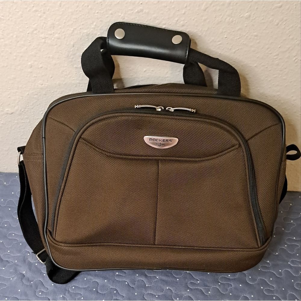 Dockers travel bag